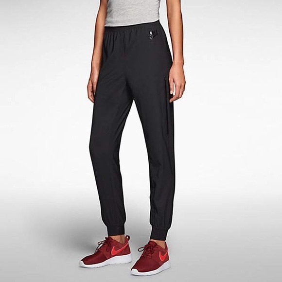 nike woven tech pants